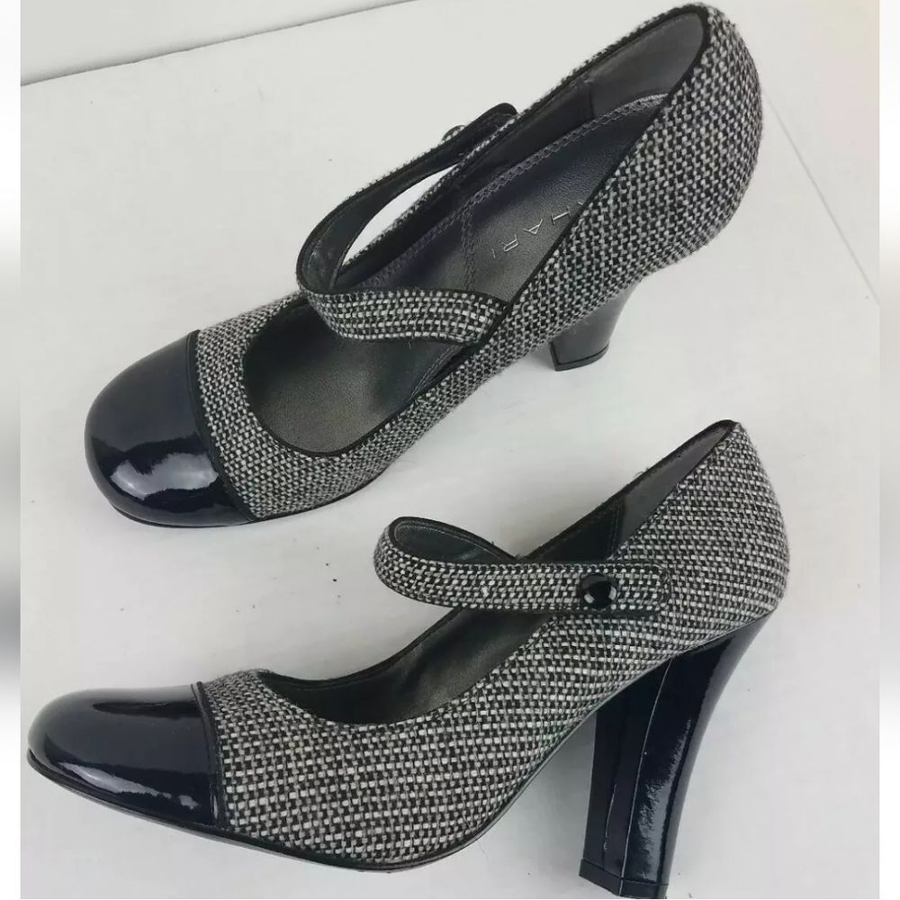 Tahari Mary Jane Hoodstooth Pattern Leather 4" heel. Size 9.5